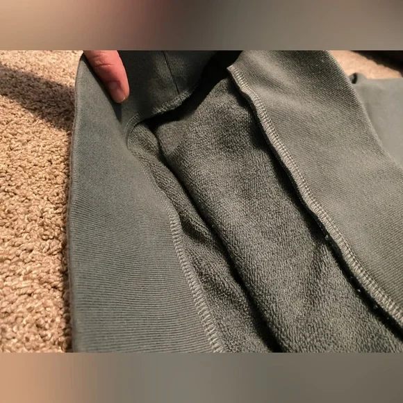 2 VICTORIA SECRET PINK HOODIES!🤩 - Picture 17 of 17